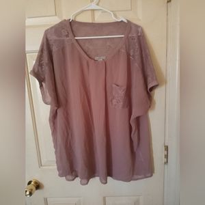 Short sleeved thin fabric blouse